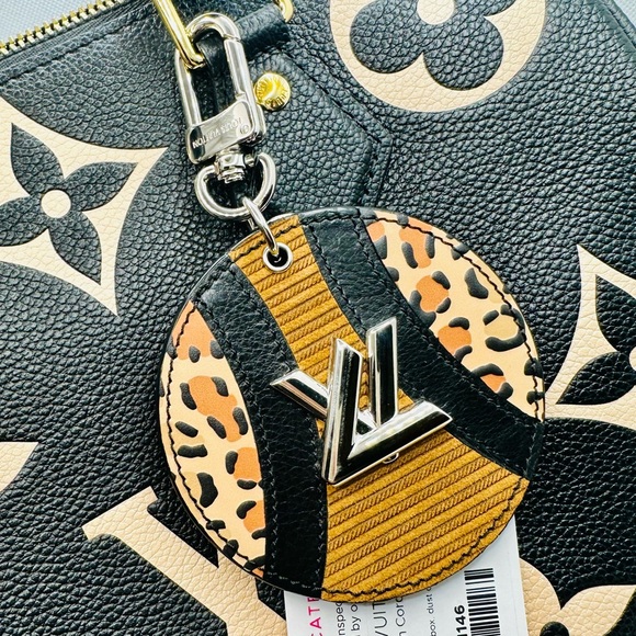 EUC Louis Vuitton Monogram Canvas Corduroy Patchwork Bag Charm - Picture 8 of 16